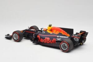 Red Bull Racing RB13 Tag Heuer #33 M. Verstappen Australian GP 2017 Minichamps 1:18 110170033 Resina - imagem 5 de 7