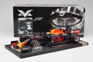 Red Bull RB15 #33 M. Verstappen Brazil GP Winner 2019 Minichamps 1:18 113191933 Metal - imagem 6 de 7