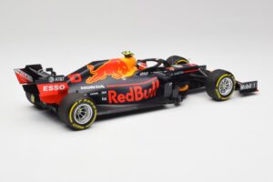 Red Bull RB15 #10 P. Gasly F1 2019 Minichamps 1:18 110190010 Metal - imagem 2 de 7