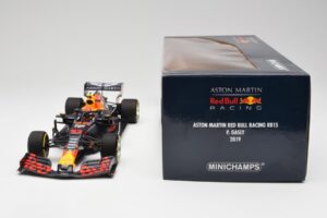 Red Bull RB15 #10 P. Gasly F1 2019 Minichamps 1:18 110190010 Metal - imagem 7 de 7