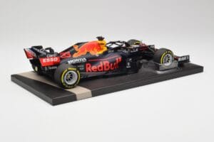 Red Bull RB16B #33 M. Verstappen France GP Winner 2021 Minichamps 1:18 113210833 Metal - imagem 3 de 7