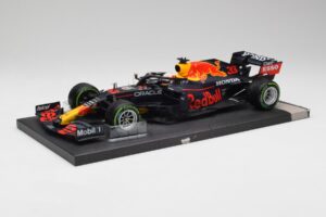 Red Bull RB16B #33 M. Verstappen Emilia Romagna GP Winner 2021 Minichamps 1:18 113210233T Metal - imagem 2 de 6