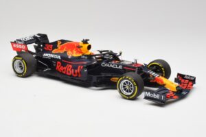 Red Bull RB16B #33 M. Verstappen Emilia Romagna GP Winner Mid Race Tyres 2021 Minichamps 1:18 110210133 Metal - imagem 4 de 7