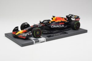 Red Bull RB18 #1 M. Verstappen Japan GP Winner No Figure 2022 Minichamps 1:18 113221801B Metal - imagem 2 de 7