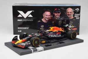 Red Bull RB18 Oracle #1 M. Verstappen US GP 2022 Winner Minichamps 1:18 113221901 Resina - imagem 7 de 7