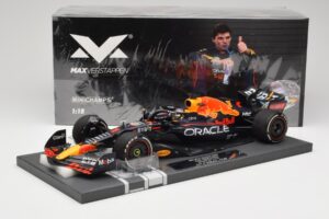 Red Bull RB18 #1 M. Verstappen Miami GP 2022 Winner Minichamps 1:18 113220301 Resina - imagem 7 de 7