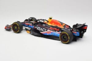 Red Bull RB19 #1 M. Verstappen Austin GP Winner 2023 Minichamps 1:18 110231901 Metal - imagem 5 de 6
