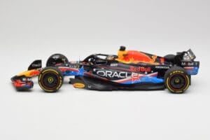 Red Bull RB19 #11 S. Perez Austin GP 2023 Minichamps 1:18 110231911 Metal - imagem 3 de 6