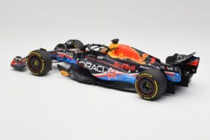 Red Bull RB19 #11 S. Perez Austin GP 2023 Minichamps 1:18 110231911 Metal - imagem 5 de 6