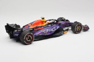 Red Bull RB19 #11 S. Perez Las Vegas GP 3rd 2023 Minichamps 1:18 110232211 Metal - imagem 2 de 6