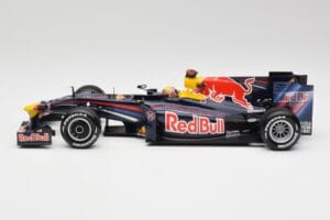 Red Bull RB3 #2 M. Webber F1 2007 Minichamps 1:18 110110272 Metal - imagem 3 de 6