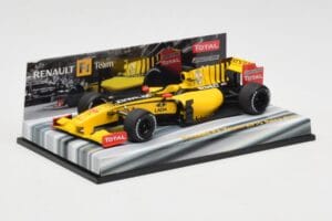 Renault R30 #11 R. Kubica Race Car 2010 Minichamps 1:43 403100081 Metal - imagem 2 de 6