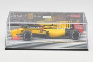Renault R30 #11 R. Kubica Race Car 2010 Minichamps 1:43 403100081 Metal - imagem 4 de 6