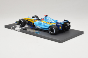 Renault R25 #5 F. Alonso 2nd Place Belgian GP 2005 Minichamps 1:18 117051605 Metal - imagem 5 de 7