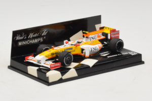 Renault R29 #8 N. Piquet Jr. F1 2009 Minichamps 1:43 400090008 Metal - imagem 2 de 5