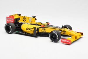 Renault R30 R. Kubica / V. Petrov F1 Showcar 2010 Minichamps 1:18 7711428831 Metal - imagem 4 de 6