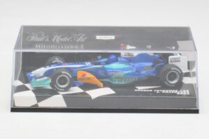 Sauber C24 J. Villeneuve F1 2005 Minichamps 1:43 400050011 Metal - imagem 4 de 5