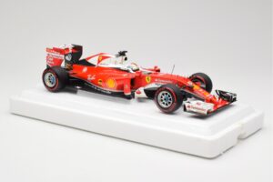 Scuderia Ferrari SF16-H #5 S. Vettel Italian GP 2016 BBR 1:18 BBR181625 Metal - imagem 4 de 7