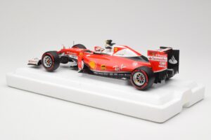 Scuderia Ferrari SF16-H #7 K. Raikkonen Italian GP 2016 BBR 1:18 BBR181627 Metal - imagem 5 de 7