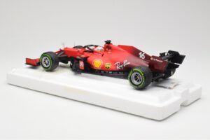 Scuderia Ferrari SF21 #16 C. Leclerc Emilia Romagna GP 2021 BBR 1:18 BBR211816 Metal - imagem 5 de 7