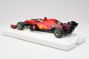 Scuderia Ferrari SF21 #55 C. Sainz Emilia Romagna GP 2021 BBR 1:18 BBR211855 Metal - imagem 5 de 7