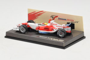 Toyota TF105 #17 R. Schumacher Panasonic Toyota Racing F1 2005 Minichamps 1:43 AM58296 Metal - imagem 3 de 5