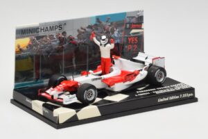 Toyota TF105 #16 J. Trulli Malaysia GP Podium 2005 Minichamps 1:43 400050116 Metal - imagem 2 de 4