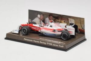 Toyota TF109 Panasonic Toyota Racing #9 J. Trulli F1 2009 Minichamps 1:43 AM62130 Metal - imagem 3 de 5