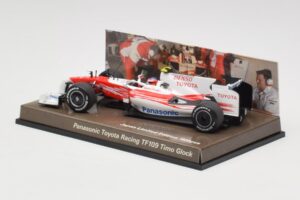 Toyota TF109 Panasonic Toyota Racing #10 T. Glock F1 2009 Minichamps 1:43 AM62131 Metal - imagem 3 de 5