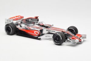 McLaren MP4-22 Mercedes #1 F. Alonso Showcar 2007 Minichamps 1:18 533071871 Metal - imagem 4 de 6