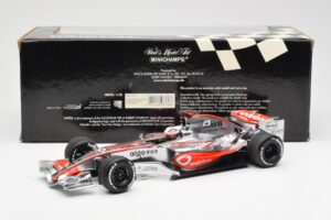 McLaren MP4-22 Mercedes #1 F. Alonso Showcar 2007 Minichamps 1:18 533071871 Metal - imagem 6 de 6