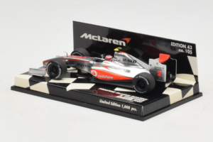 McLaren MP4-24 Mercedes #2 H. Kovalainen Vodafone McLaren Showcar F1 2009 Minichamps 1:43 530094372 Metal - imagem 3 de 5
