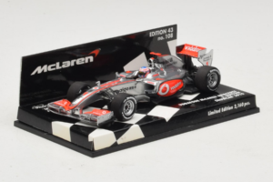 Vodafone McLaren Mercedes MP4-25 J. Button F1 Showcar 2010 Minichamps 1:43 530104371 Metal - imagem 2 de 5