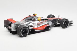 McLaren MP4-22 Mercedes #2 L. Hamilton 2007 Dealer Edition Minichamps 1:18 530071802 Metal - imagem 2 de 6