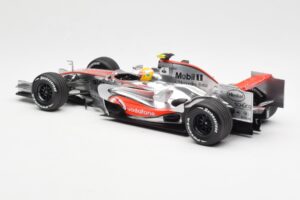 McLaren MP4-22 Mercedes #2 L. Hamilton 2007 Dealer Edition Minichamps 1:18 530071802 Metal - imagem 5 de 6