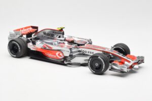 McLaren MP4-23 Mercedes #23 H. Kovalainen 2008 Minichamps 1:18 530081823 Metal - imagem 4 de 6