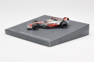 McLaren MP4-23 Mercedes #22 L. Hamilton F1 World Champion 2008 Minichamps 1:43 B66962422 Metal - imagem 2 de 4