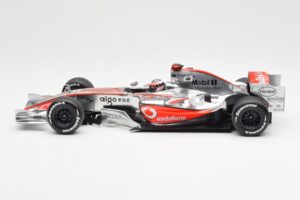 McLaren MP4-22 Mercedes #1 F. Alonso Presentation Valencia 2007 Minichamps 1:18 538071871 Metal - imagem 3 de 6