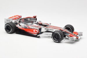 McLaren MP4-22 Mercedes #1 F. Alonso Presentation Valencia 2007 Minichamps 1:18 538071871 Metal - imagem 4 de 6