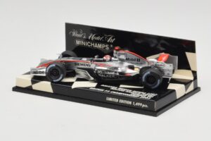 Dallara F303 N. Piquet British F3 Championship 2003 Minichamps 1:43 400030333 Metal - imagem 3 de 5