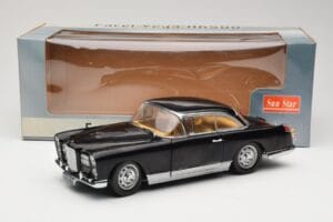 Facel Vega HK500 Preto Sun Star 1:18 3751 Metal - imagem 8 de 8