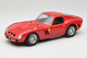 Ferrari 250 GTO Vermelho Bburago 1:18 B003 Metal