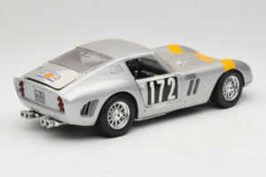 Ferrari 250 GTO #172 Tour de France 1964 Bburago 1:18 7011 Metal - imagem 3 de 8