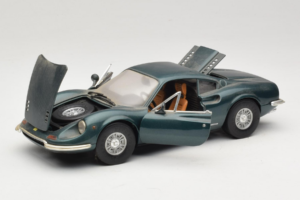 Ferrari 246 GT Dino Verde Anson 1:18 30359 Metal - imagem 2 de 8