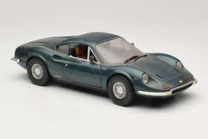 Ferrari 246 GT Dino Verde Anson 1:18 30359 Metal - imagem 6 de 8