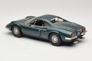 Ferrari 246 GT Dino Verde Anson 1:18 30359 Metal - imagem 7 de 8