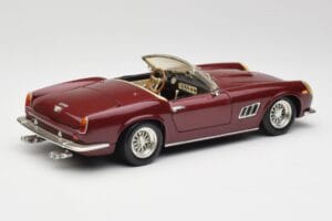 Ferrari 250 GT California Vermelho Hot Wheels 1:18 3401158 Metal - imagem 3 de 8