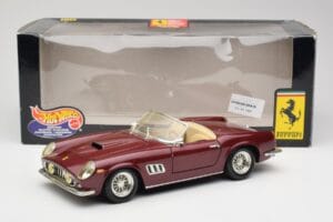 Ferrari 250 GT California Vermelho Hot Wheels 1:18 3401158 Metal - imagem 8 de 8