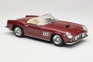 Ferrari 250 GT California Spider LWB Vermelho Escuro Hot Wheels 1:18 25727 Metal - imagem 6 de 8