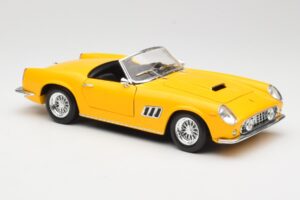 Ferrari 250 GT California Spider Amarelo Hot Wheels 1:18 23905 Metal - imagem 6 de 8